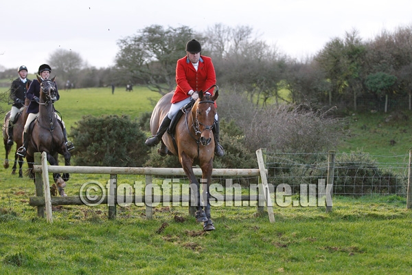102323