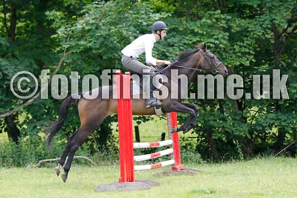 _T3G8934